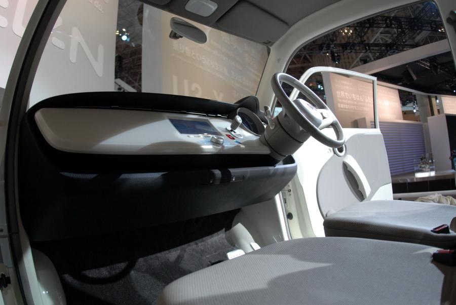  Honda EV-N Concept 2009 года  (фото 9 из 89)